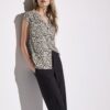 T-shirt au look chemisier