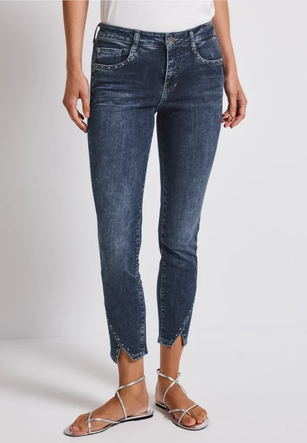 Jeans avec fente et rivets – Image 2