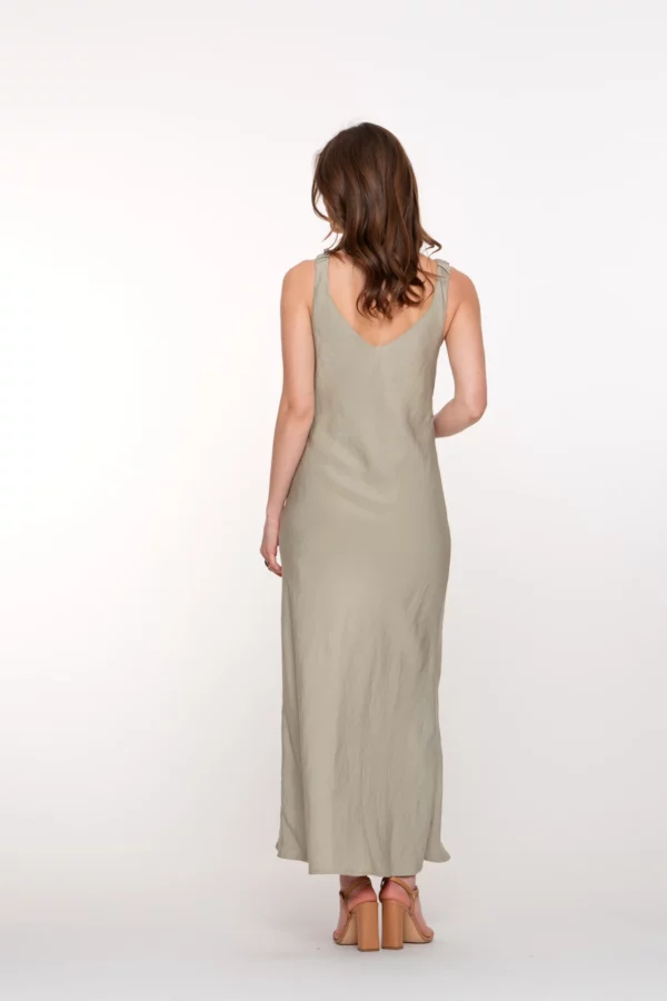 Robe Longue soyeuse – Image 2