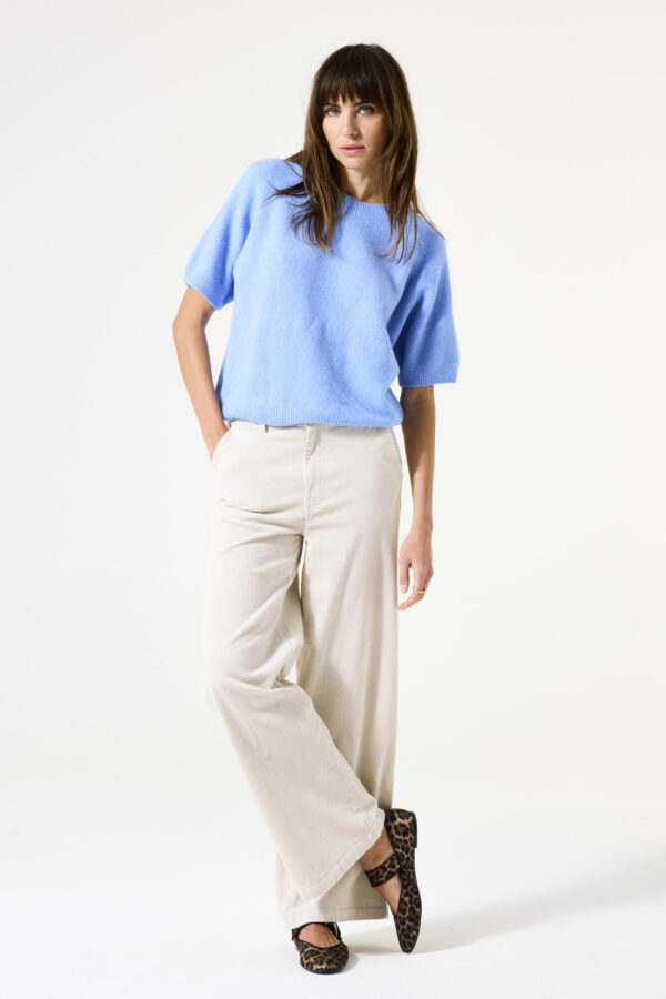 Pantalon en velours côtelé blanc cassé – Image 2