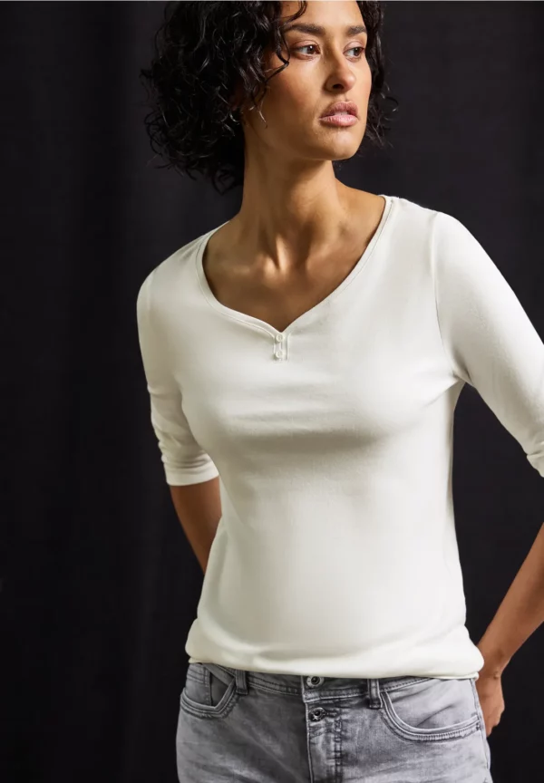 T-shirt basique avec détail de boutons – Image 2