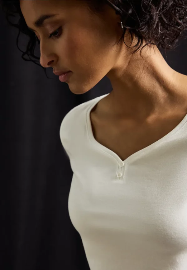 T-shirt basique avec détail de boutons