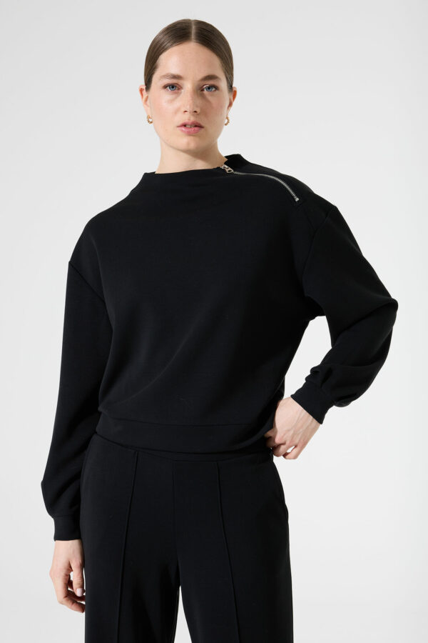 Pull noir