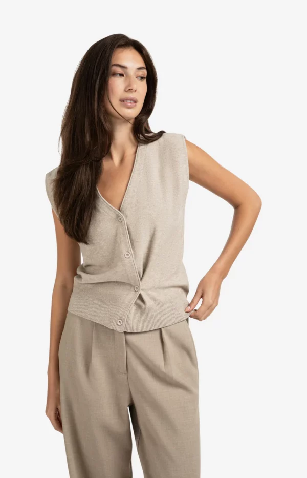 Gileten maille avec boutonnage asymétrique