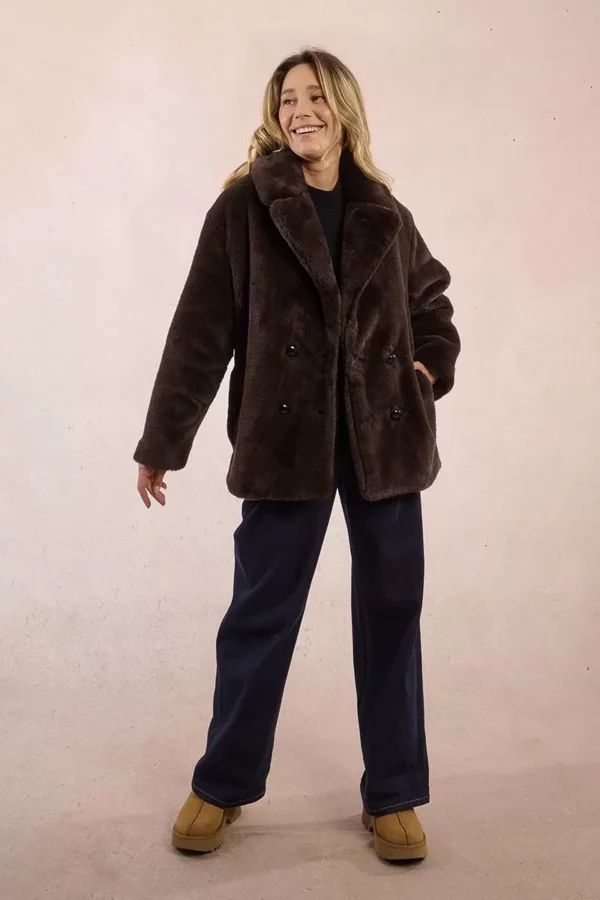 Manteau boutonné, imitation fourrure – Image 5