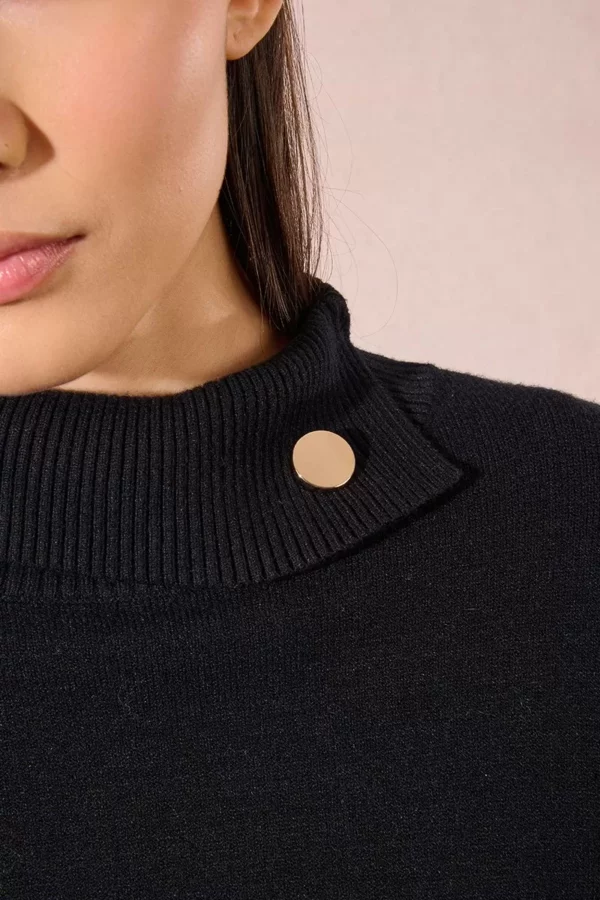 Pull col roulé boutonné noir – Image 2