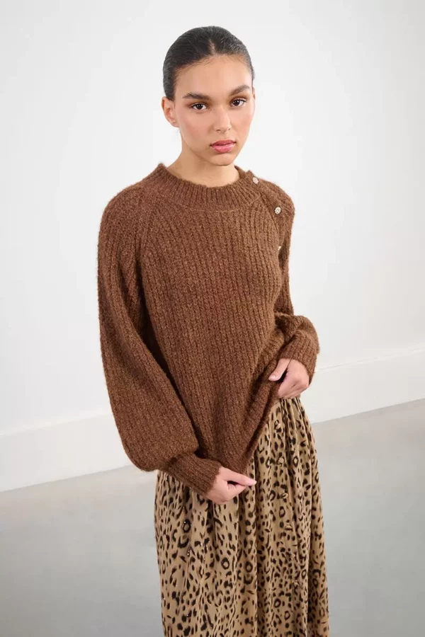 Pull oversize à boutons fantaisies – Image 2
