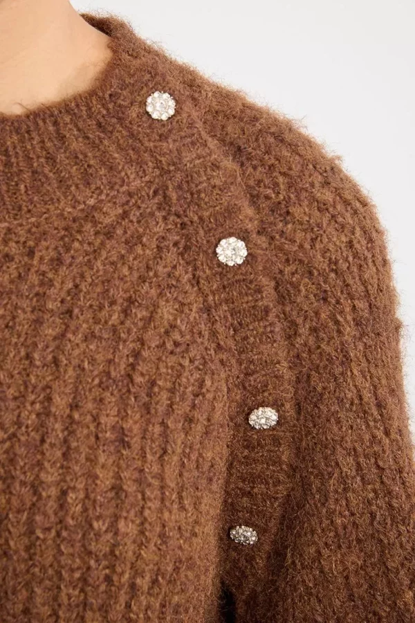 Pull oversize à boutons fantaisies – Image 5