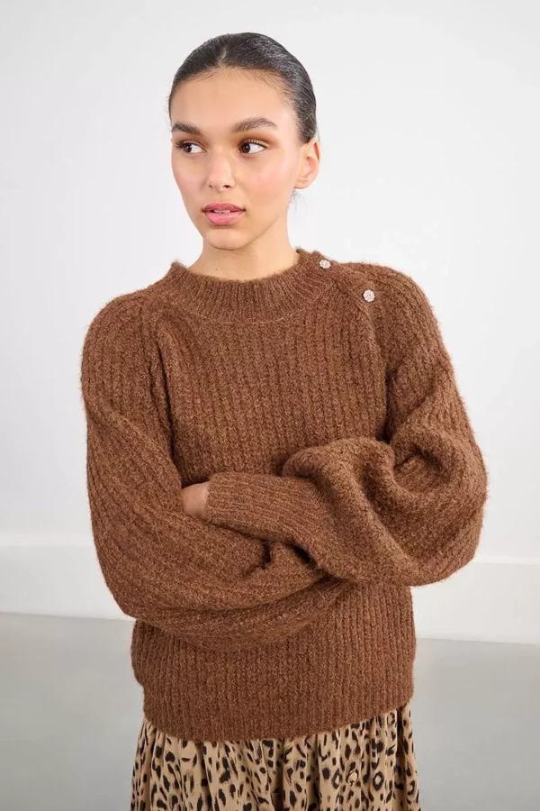 Pull oversize à boutons fantaisies