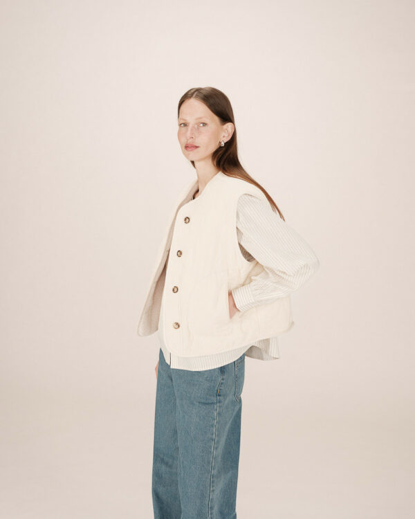 Veste sans manches matelassée et réversible – Image 2