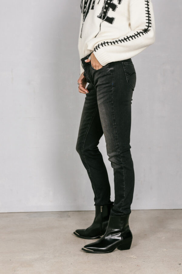 Jean's Angel – Image 2
