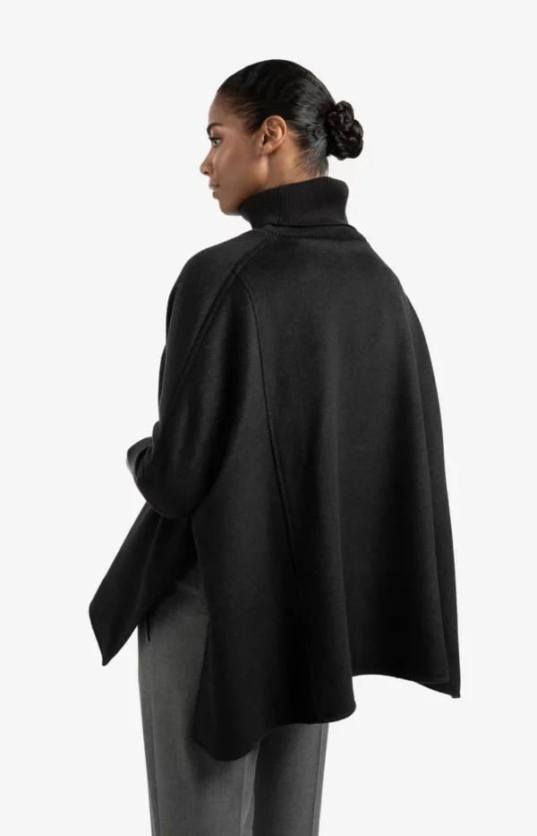 Poncho noir – Image 2