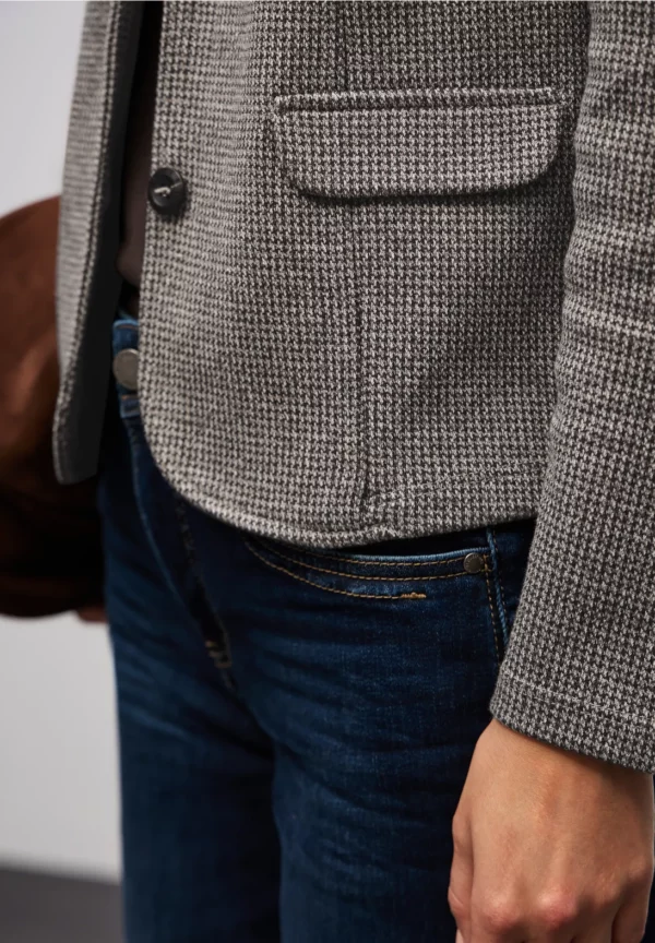 Blazer Street one – Image 4