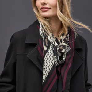 Foulard à motif léopard