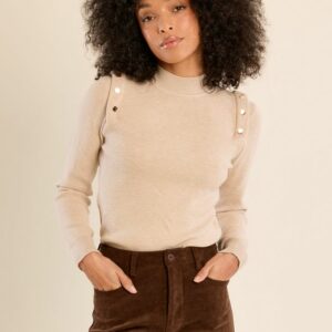 Pull boutonné aux épaules beige